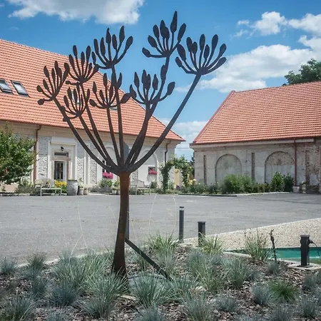 بيت ضيافة Na Kmine Obristvi