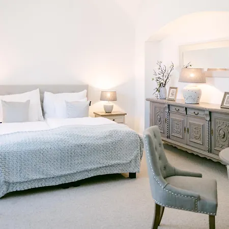 بيت ضيافة Na Kmine Obristvi