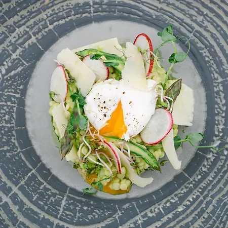 Na Kmine بيت ضيافة 4*