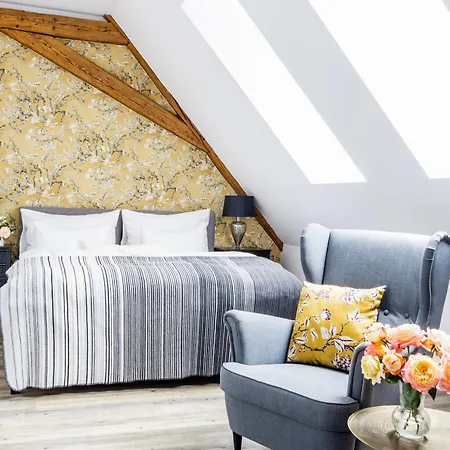 Na Kmine بيت ضيافة