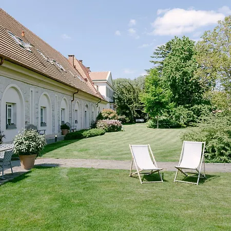 بيت ضيافة Na Kmine