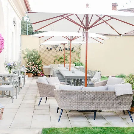 بيت ضيافة Na Kmine Obristvi