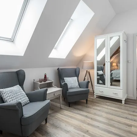 Na Kmine بيت ضيافة 4*