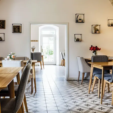 Na Kmine بيت ضيافة