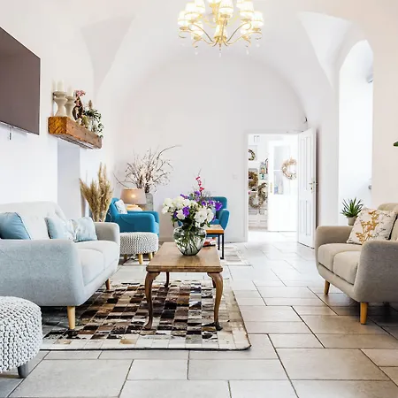 بيت ضيافة Na Kmine